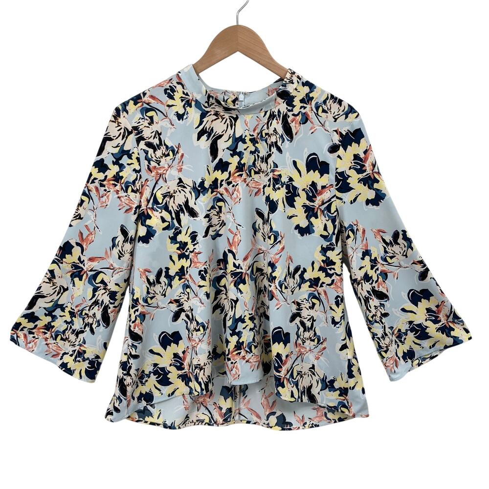 Halogen Women's L Blue Floral 3/4 Bell Sleeve Blouse Stretch Career Work Top